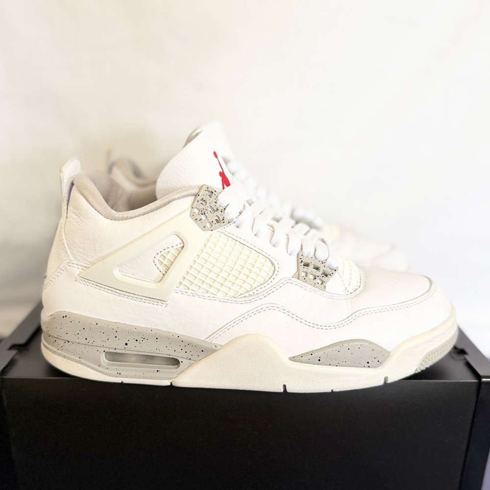 AUTHENTIC Jordan 4 Retro White Oreo size 8 CT8527-100 2021 PRE-OWNED